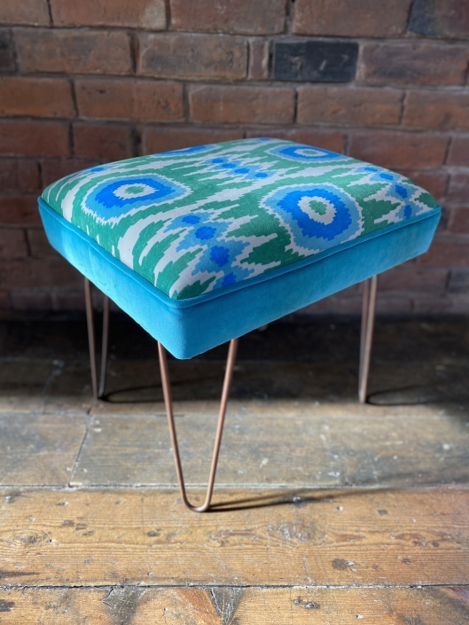 Stool with hairpin legs