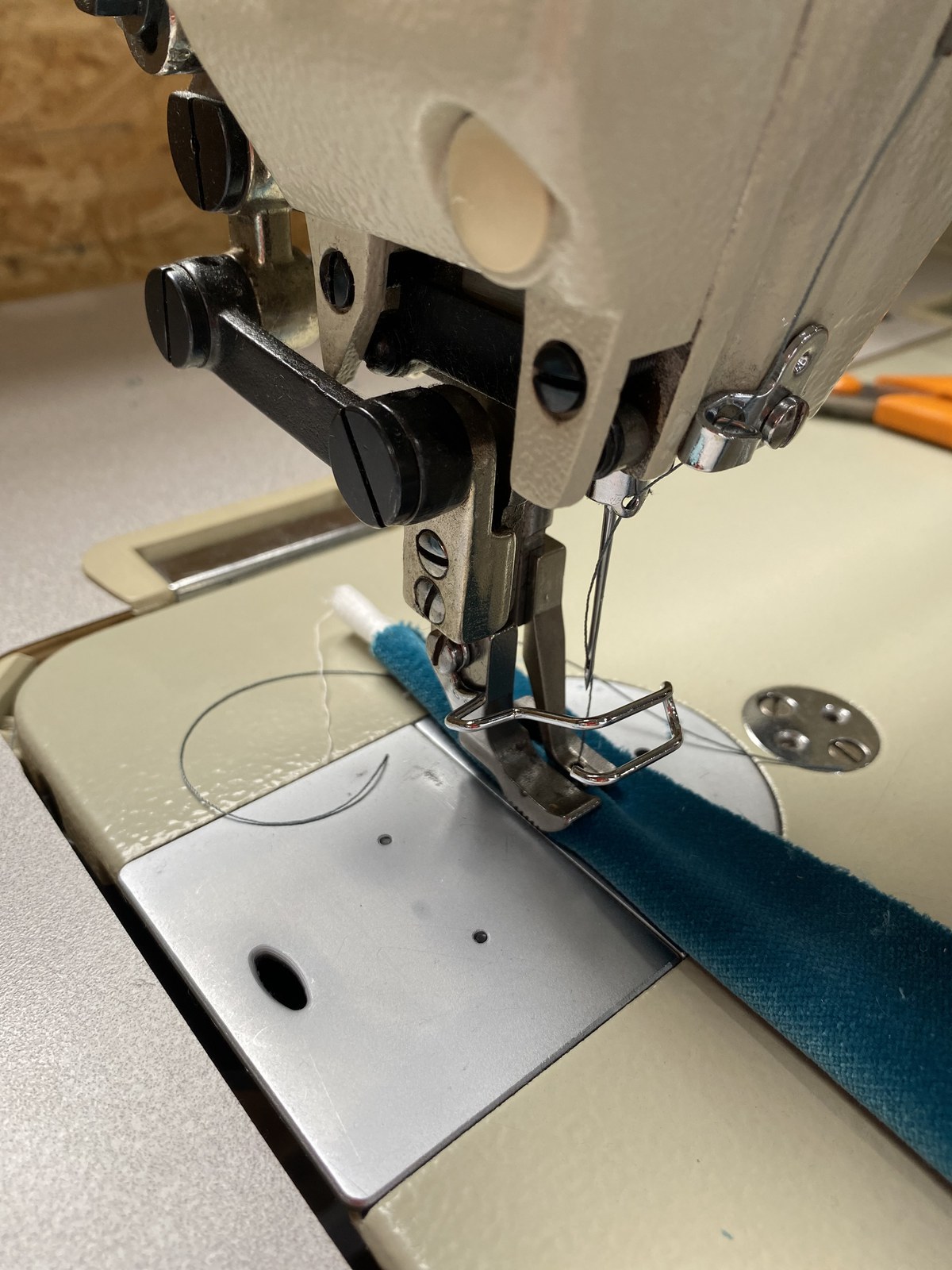 sewing process single piping