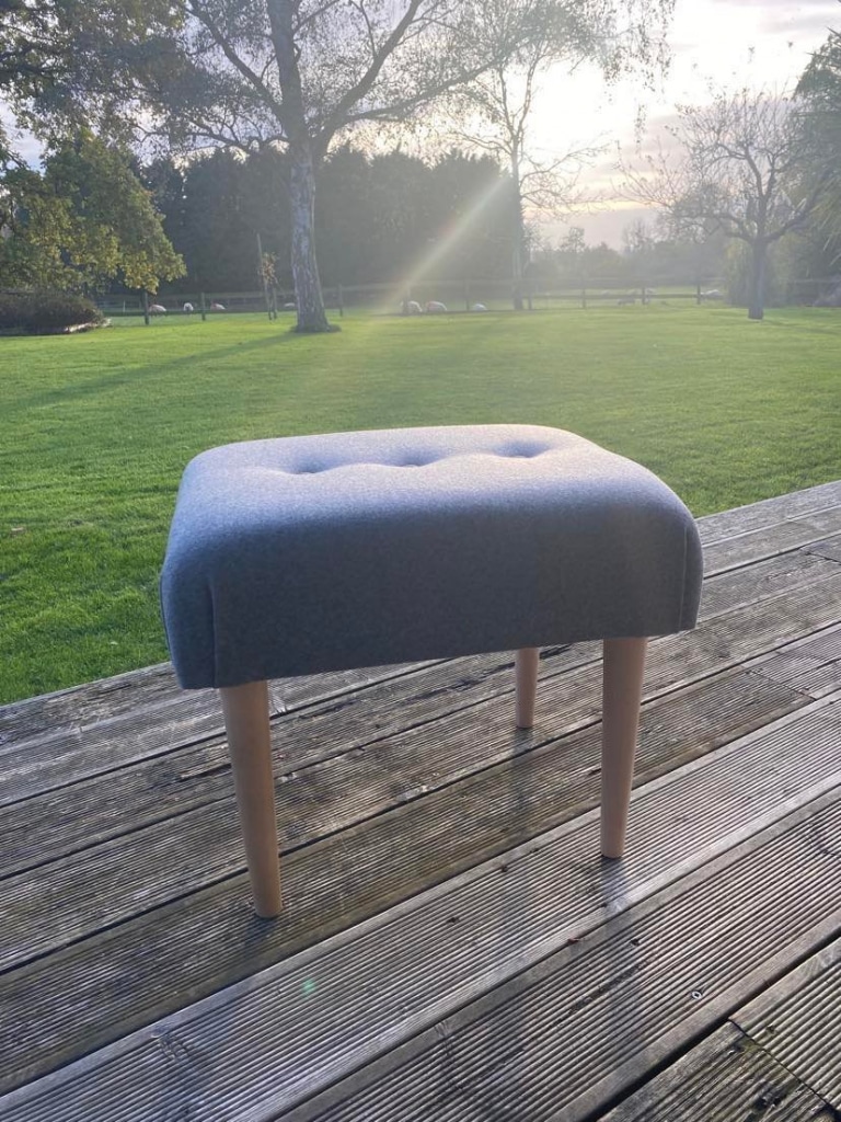 How to Make a Stool/Footstool or Bench with Shallow Buttons Online
